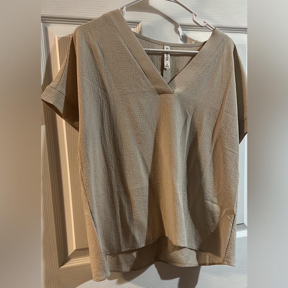 Tan Boxy V-Neck Blouse with Short Sleeves